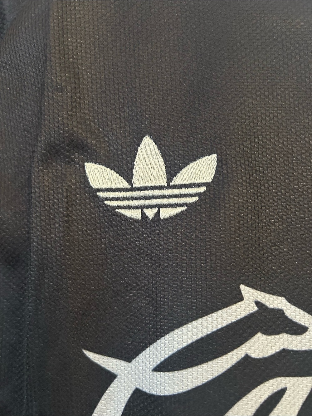 Adidas Men’s Black Club America away MX Soccer Jersey - Picture 4 of 5